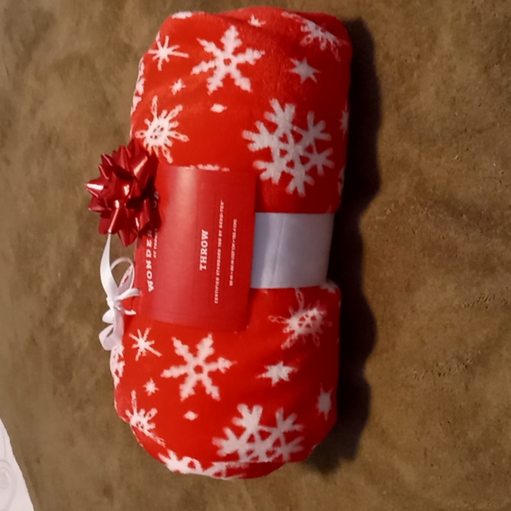 Snowflake throw